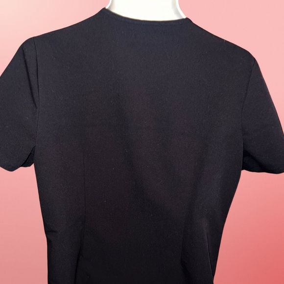 Figs Black Technical Scrubs Three-Pocket Top Size Large - Picture 6 of 6